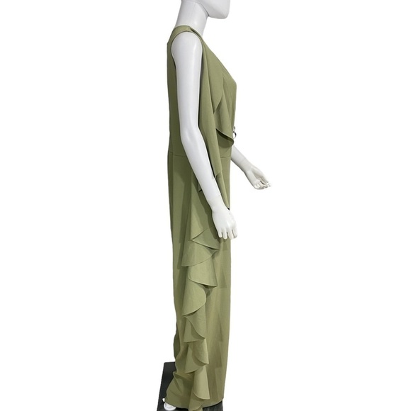 Women’s Green Raffle V Neck Sleeveless Jumpsuit
New - Picture 5 of 6